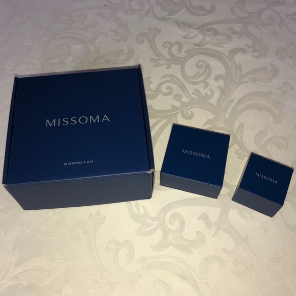 Missoma Jewelry Gift/Storage Boxes - Picture 5 of 7